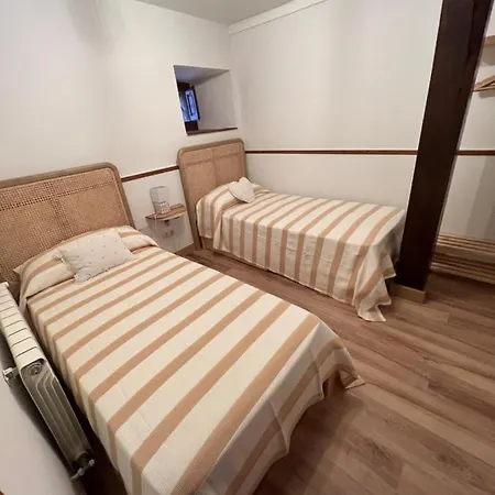 Casa Perelada Holiday home *