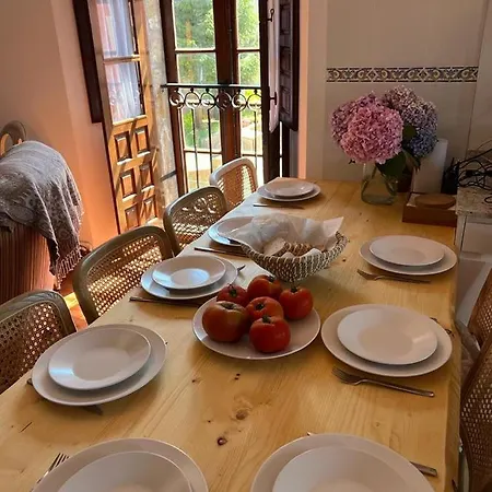 Casa Perelada Holiday home Orena