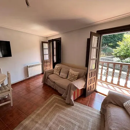 Casa Perelada Holiday home